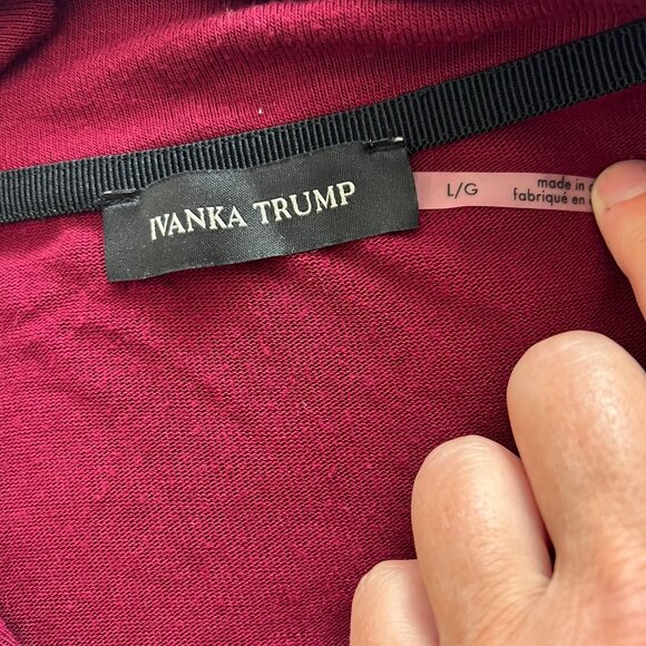 Burgundy cut-out mok turtle neck sweater - Picture 3 of 3